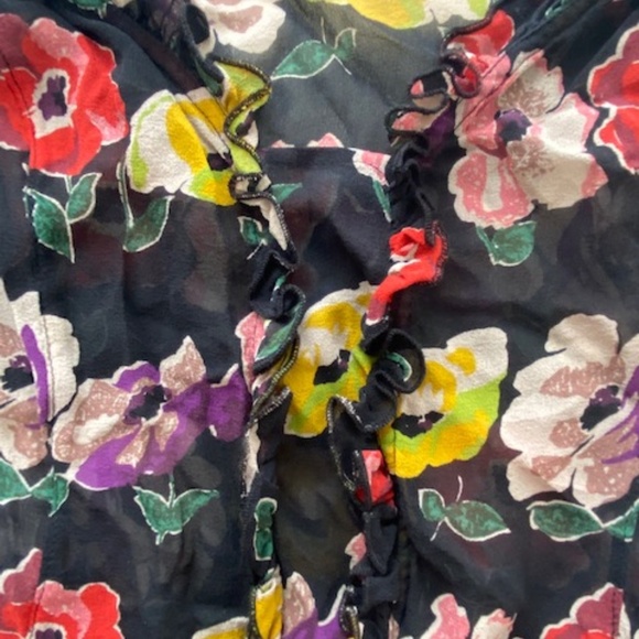 Ted Baker Silk Ruffled Blouse Black Floral Cap Sleeve Stretchy Boho Size 2 - Picture 4 of 13